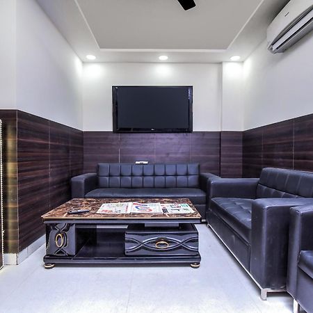Hotel Aerostar Gold - Opposite Max Healthcare Делі Екстер'єр фото