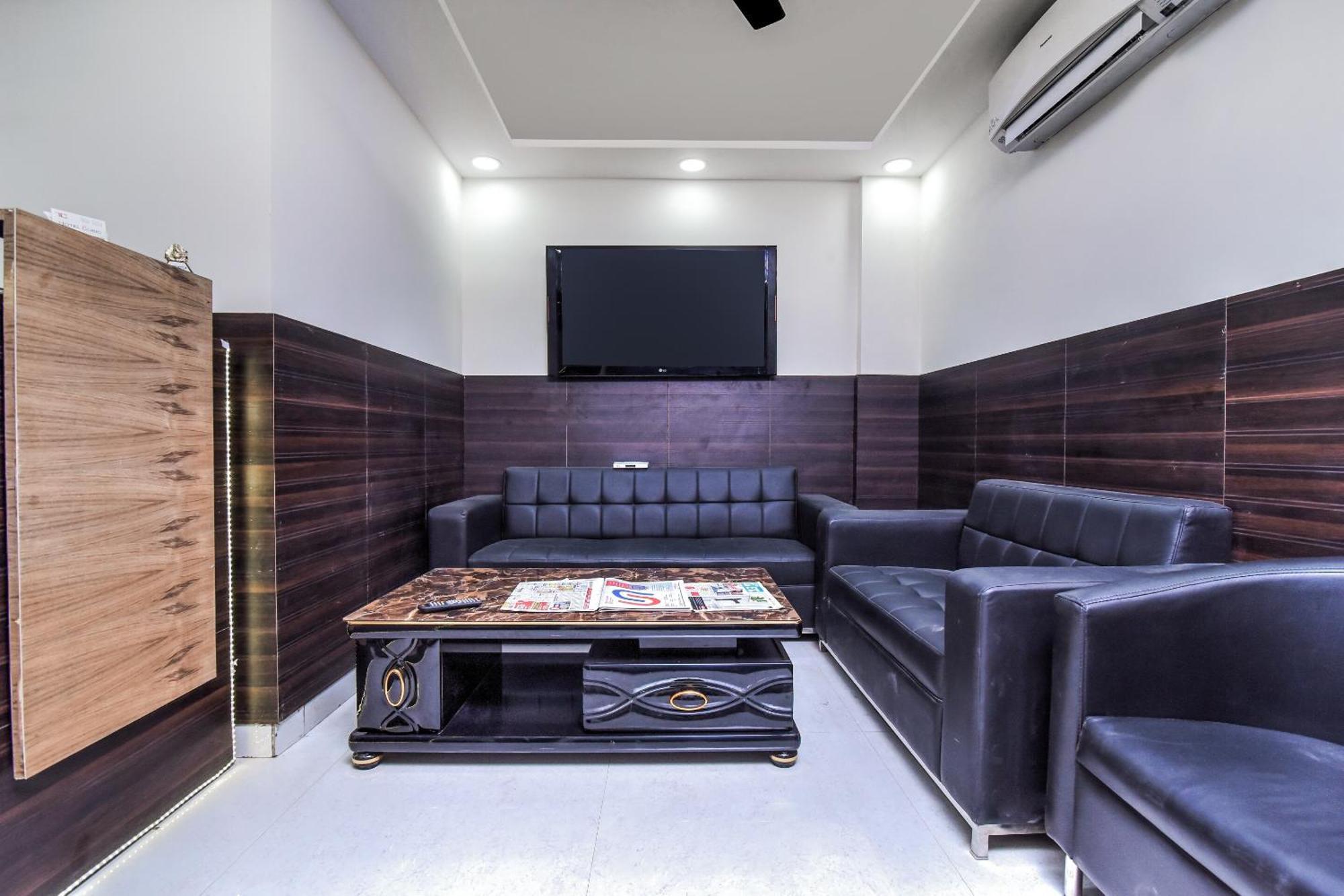 Hotel Aerostar Gold - Opposite Max Healthcare Делі Екстер'єр фото