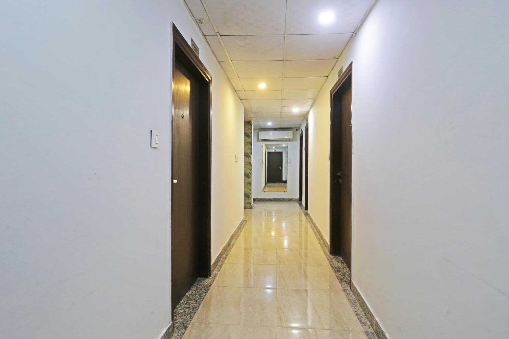 Hotel Aerostar Gold - Opposite Max Healthcare Делі Екстер'єр фото