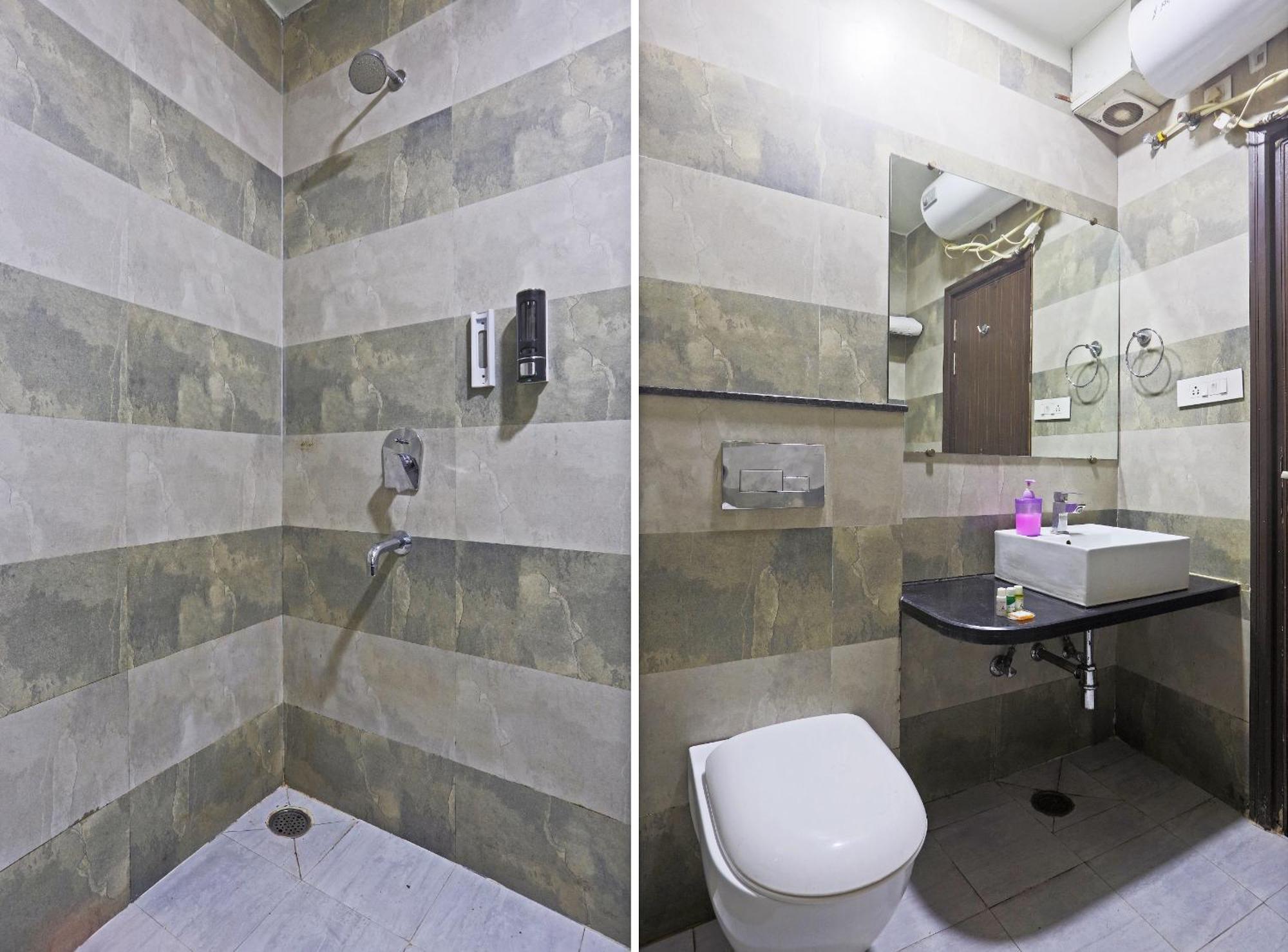 Hotel Aerostar Gold - Opposite Max Healthcare Делі Екстер'єр фото